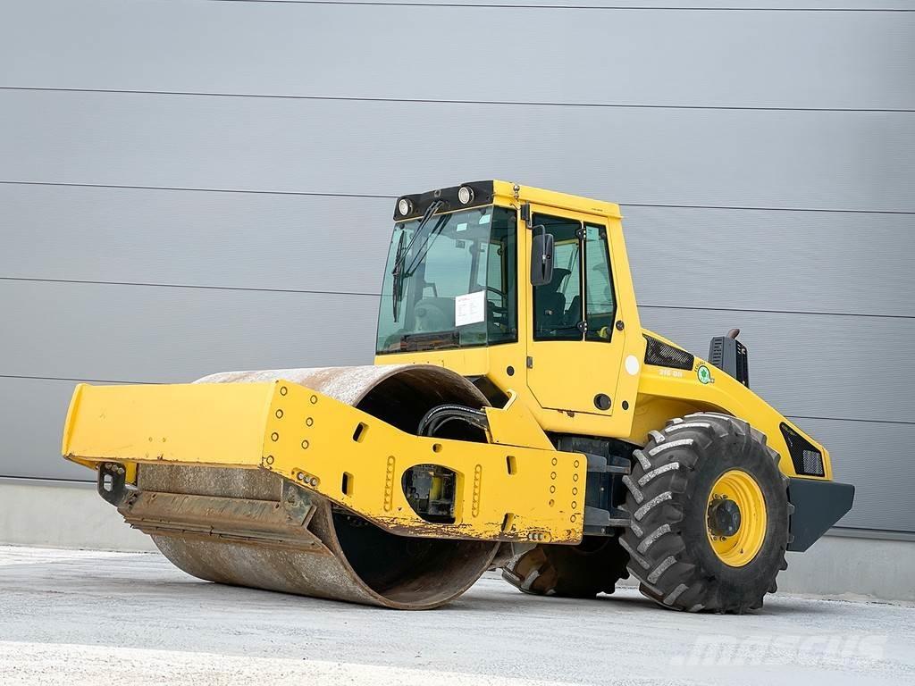 Bomag BW 216 DH-4i Rodillos de un solo tambor