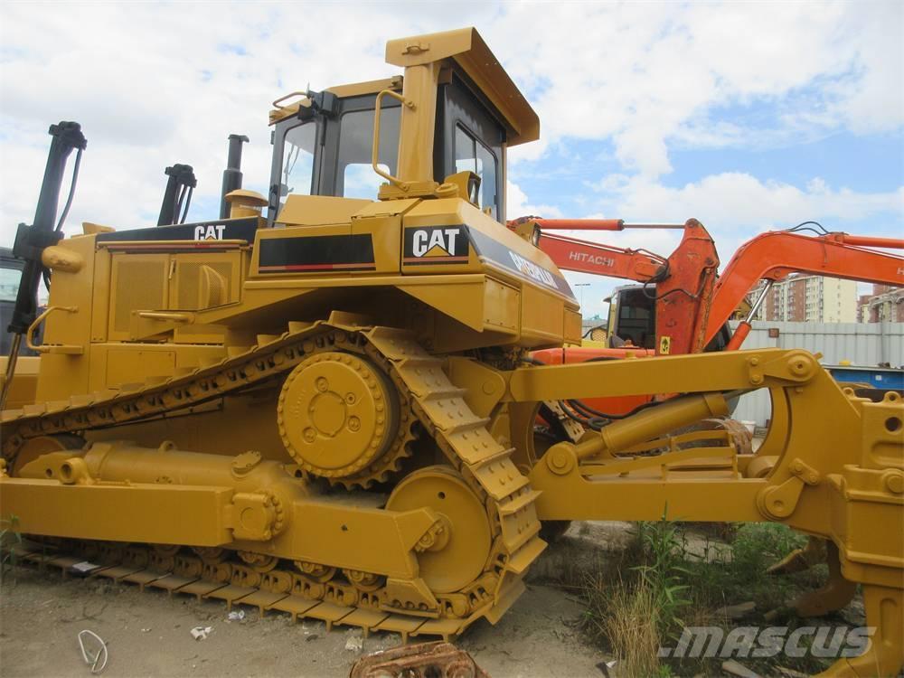 CAT D 8 N Buldozer sobre oruga