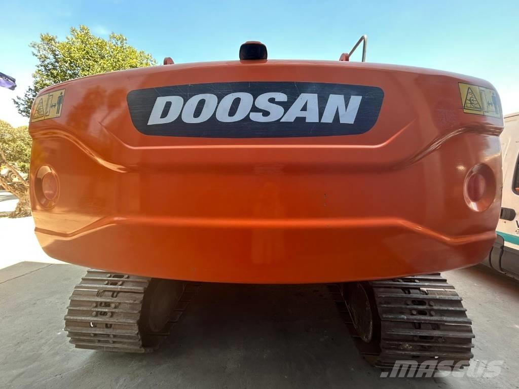 Doosan DX 225 Excavadoras de cadenas