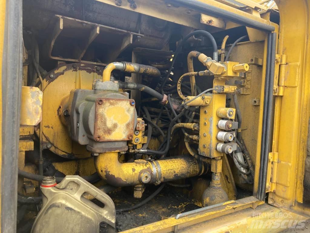 Komatsu PW 170 Excavadoras de ruedas