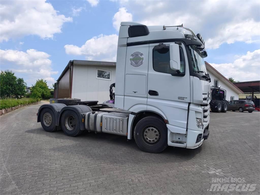Mercedes-Benz 2653 Otros camiones