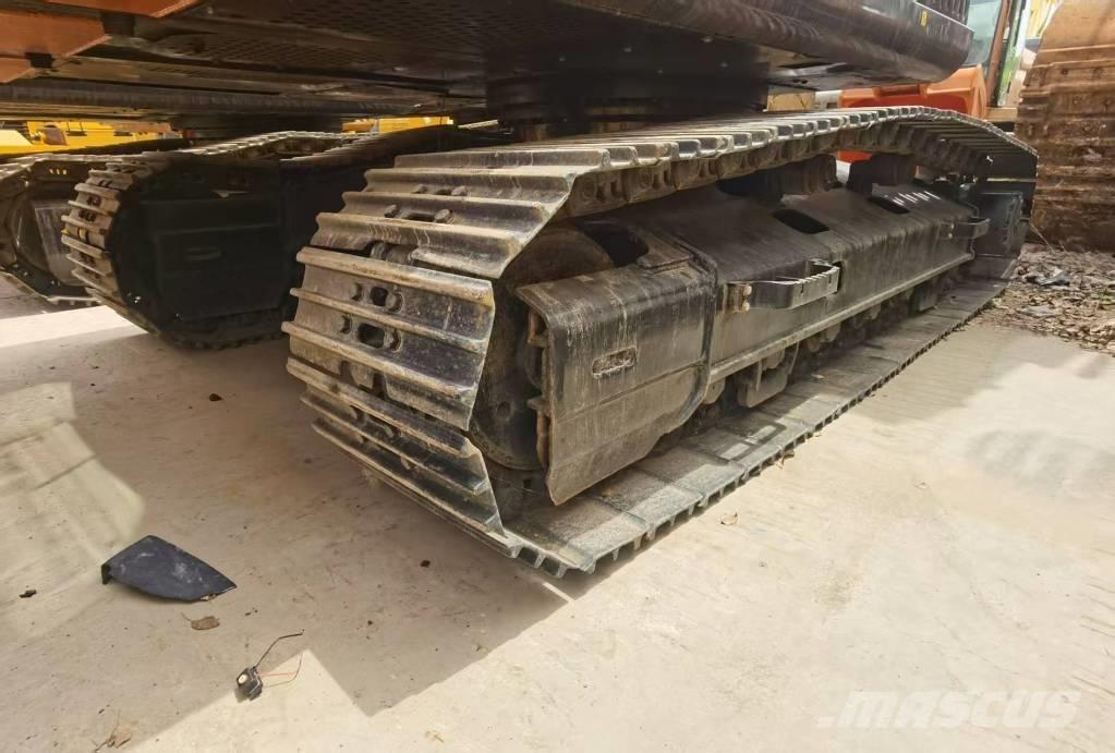 Hitachi ZX 210 Excavadoras de cadenas