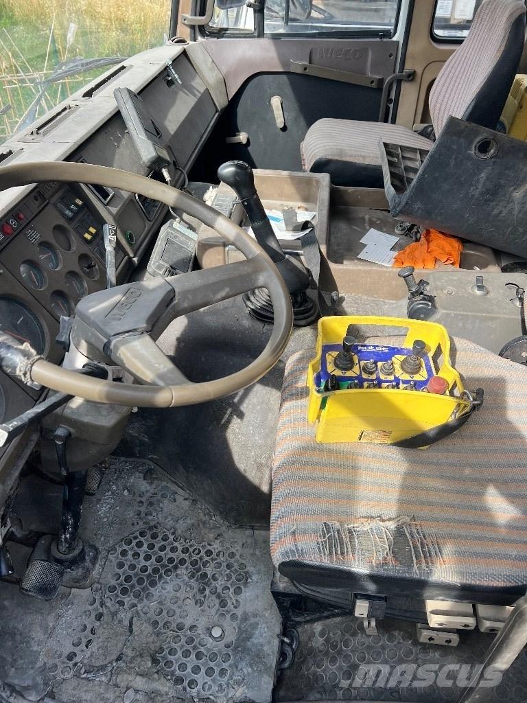 Iveco 330-36 H Camión hormigonera