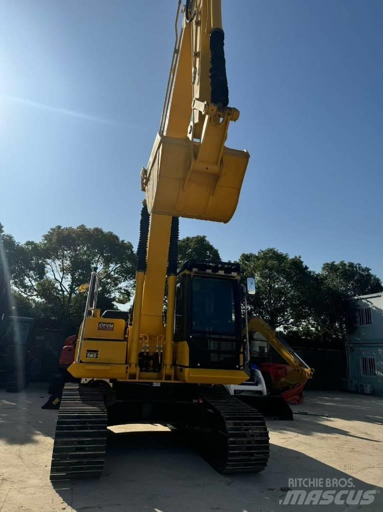 Komatsu PC 200-8 Excavadoras de cadenas