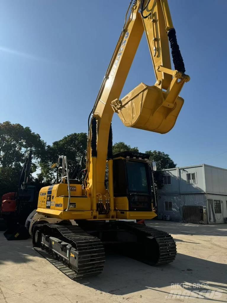 Komatsu PC 200-8 Excavadoras de cadenas