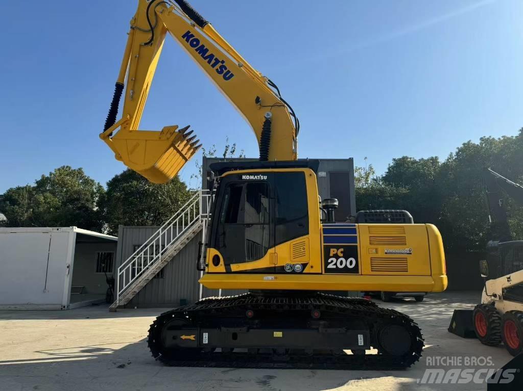 Komatsu PC 200-8 Excavadoras de cadenas