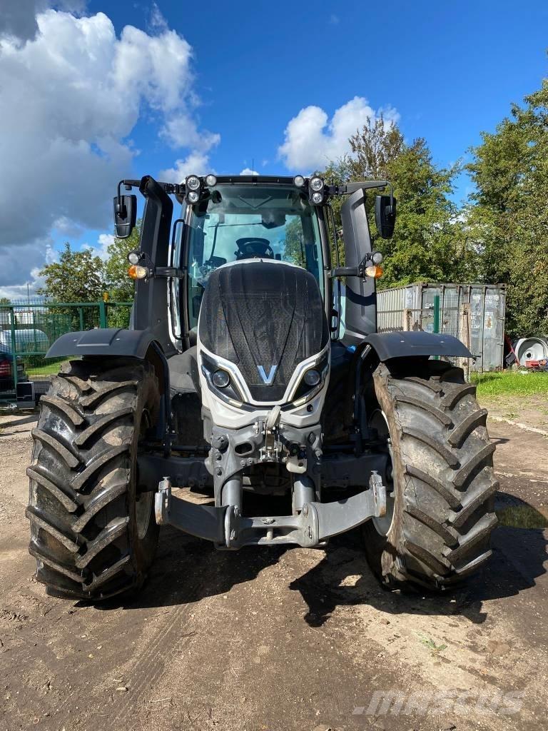 Valtra T 235 Tractores