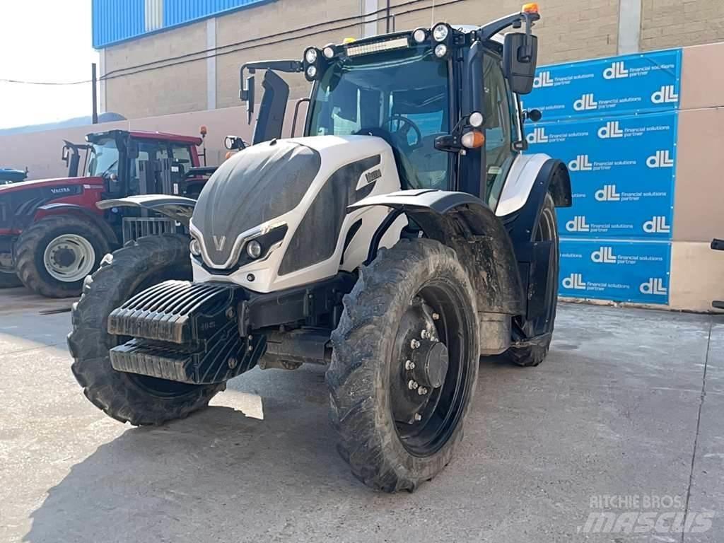 Valtra G135 Tractores