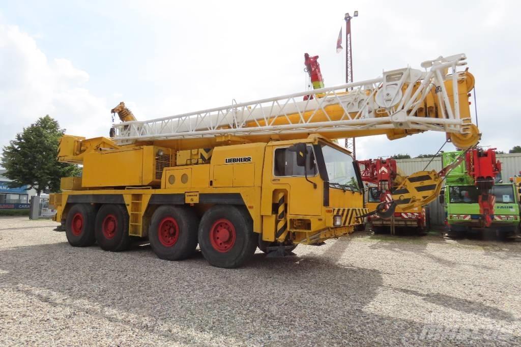 Liebherr LTM 1070-1 Grúas todo terreno