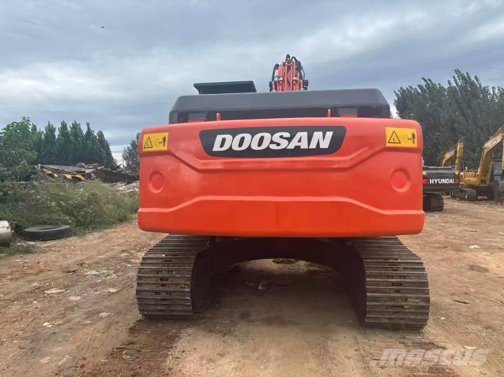 Doosan DX 225 Excavadoras de cadenas