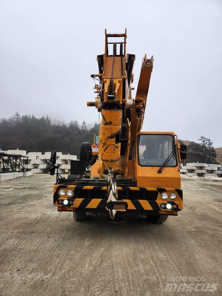 Hyundai HC 50 Grúas todo terreno