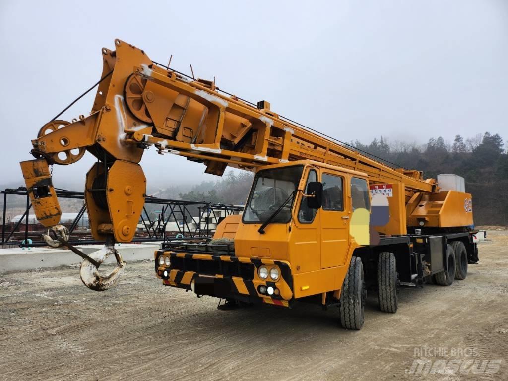 Hyundai HC 50 Grúas todo terreno