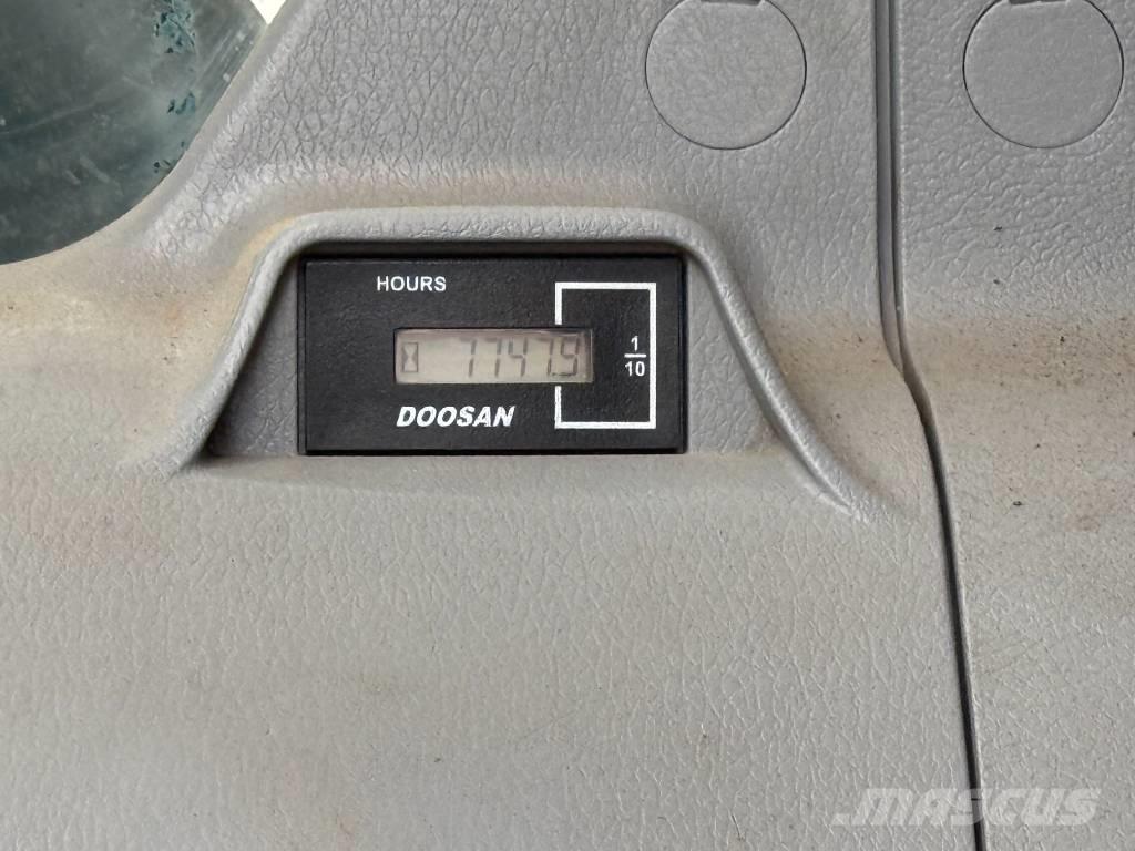 Doosan DX 225 LC-5 Excavadoras de cadenas