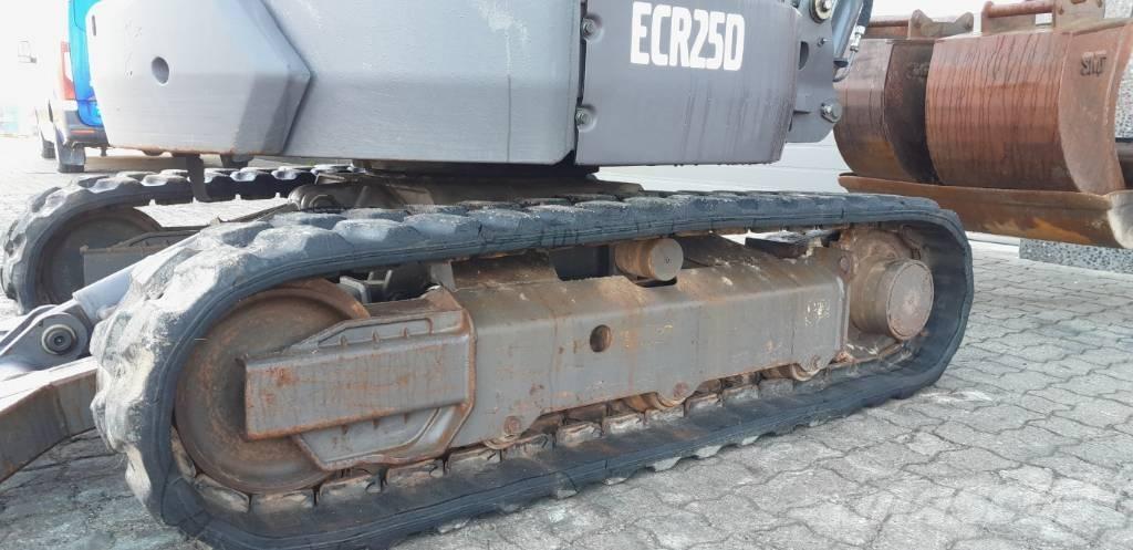 Volvo ECR 25 D Mini excavadoras < 7t