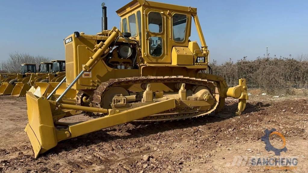 CAT D 8 K Buldozer sobre oruga