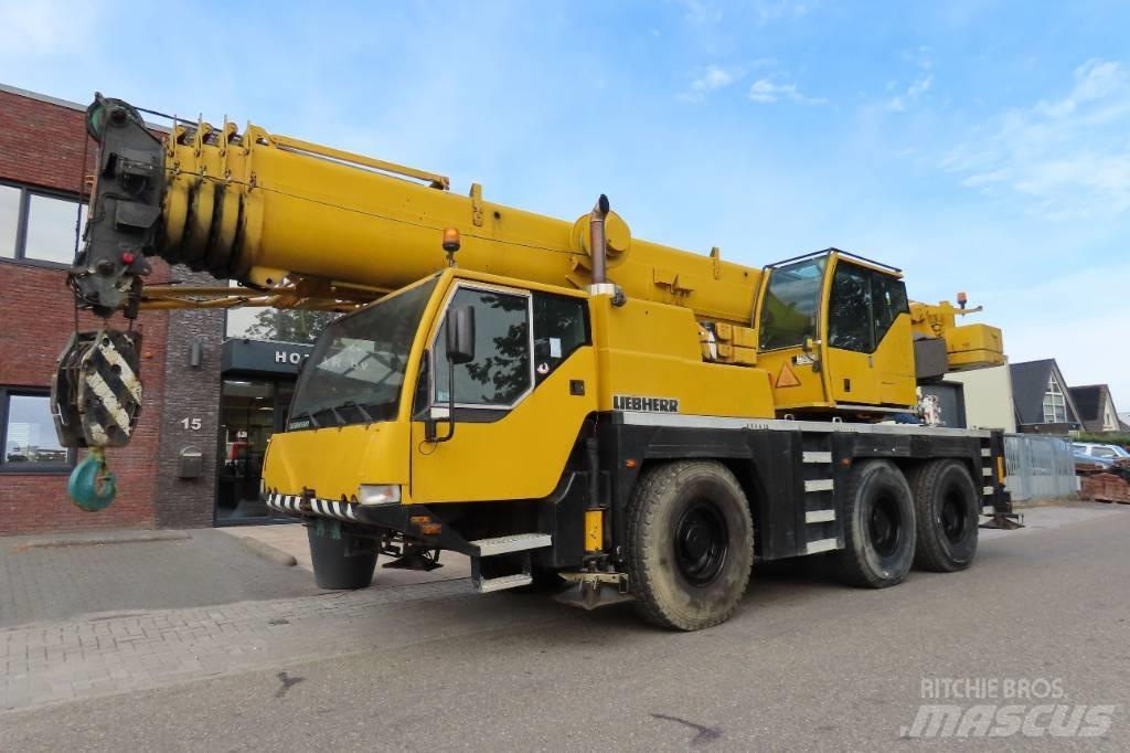 Liebherr LTM 1055-1 Grúas todo terreno