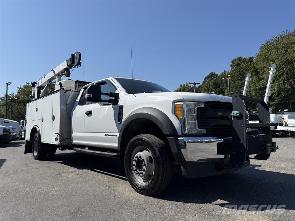 Ford F550 Vehículos - Taller