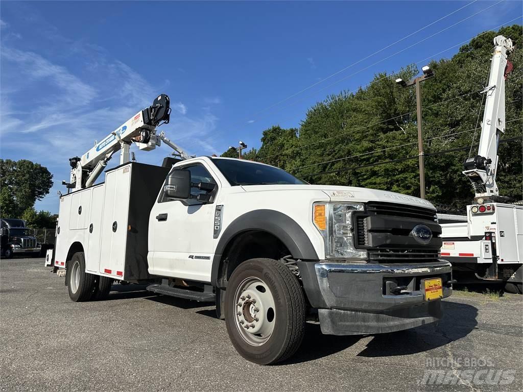 Ford F550 Vehículos - Taller