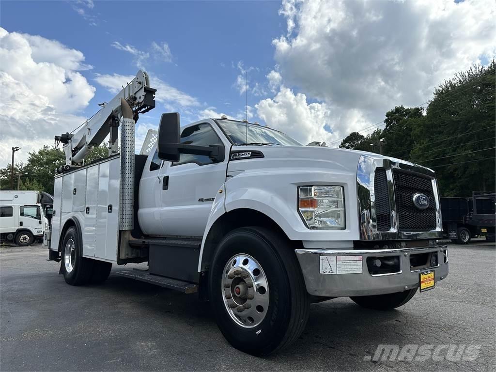 Ford F750 Vehículos - Taller