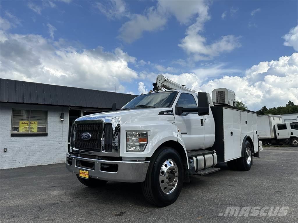 Ford F750 Vehículos - Taller