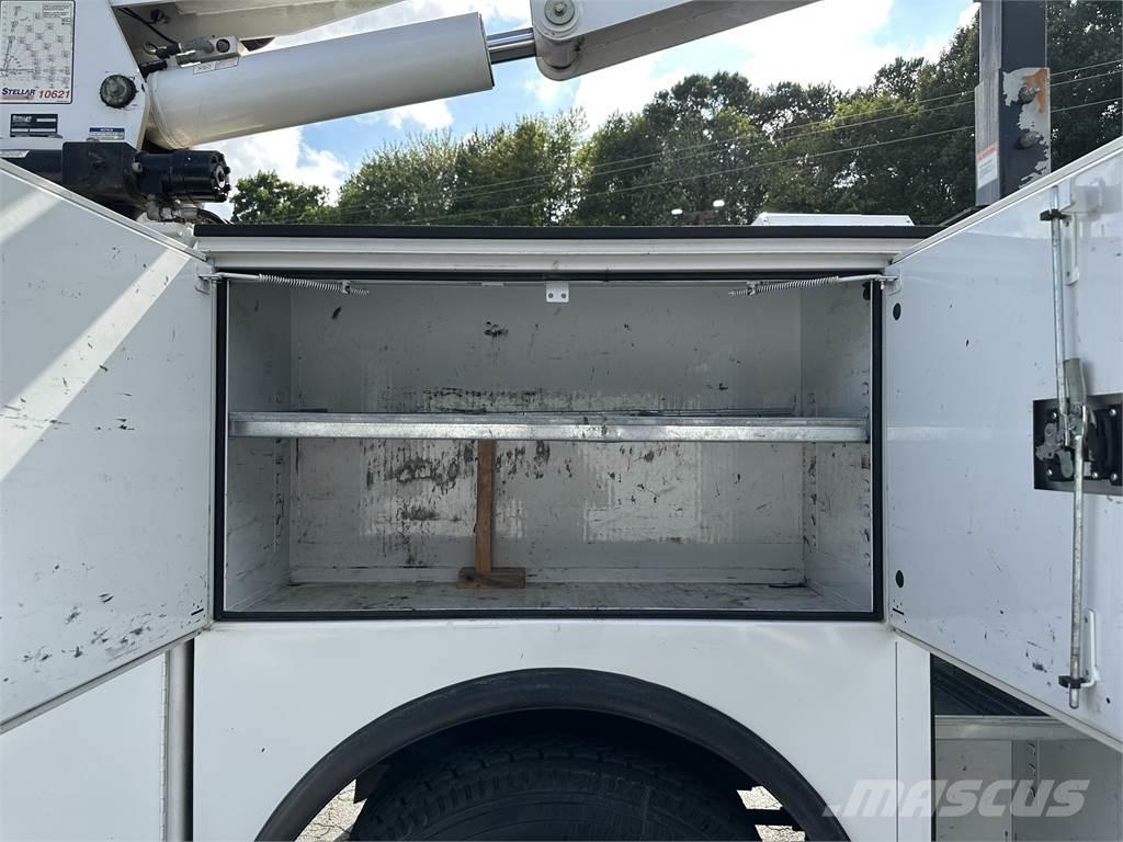 Ford F750 Vehículos - Taller