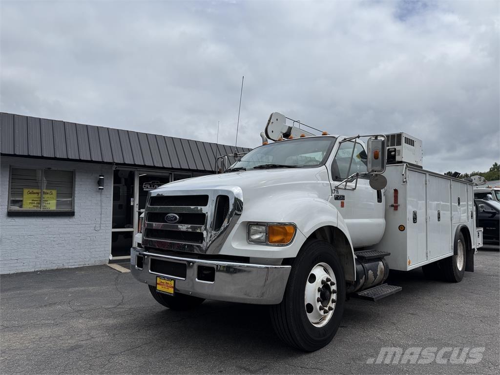 Ford F750 Vehículos - Taller