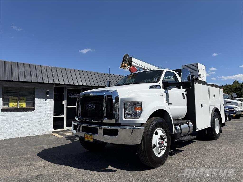 Ford F750 Vehículos - Taller
