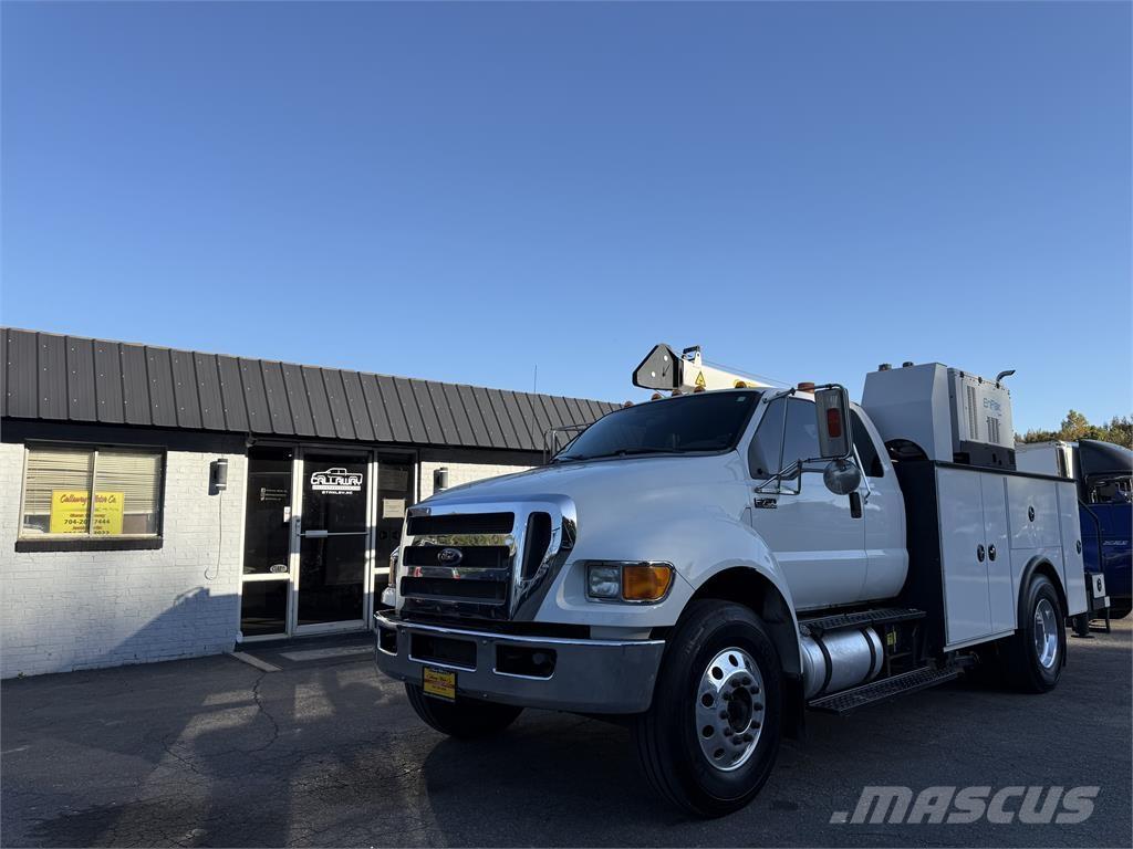 Ford F750 Vehículos - Taller