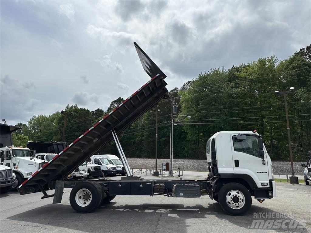 Isuzu FTR Camiones bañeras basculantes o volquetes