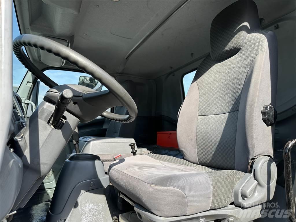 Isuzu FTR Camiones bañeras basculantes o volquetes