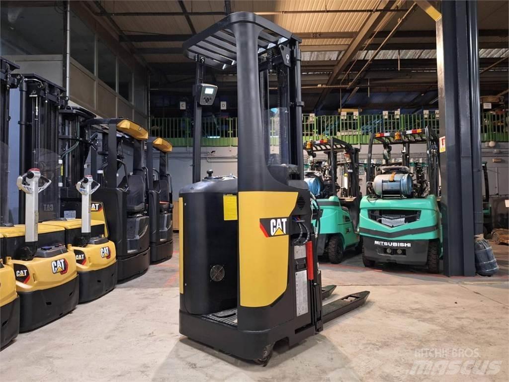 CAT NSR16N2 Apiladores eléctricos autopropulsados