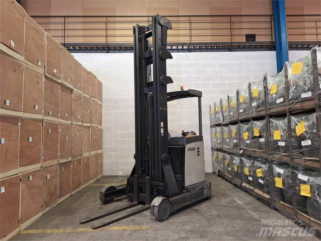 Crown ESR 5260 Carretillas retráctiles