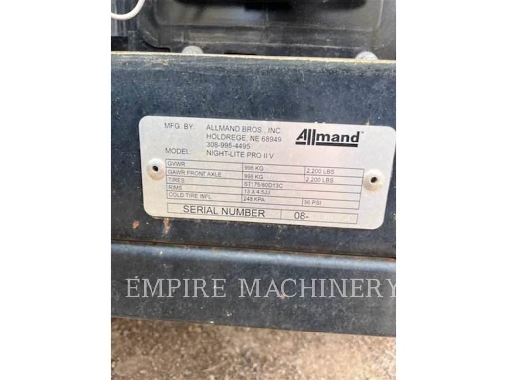Allmand LT-NLPRIIV Generadores de luz