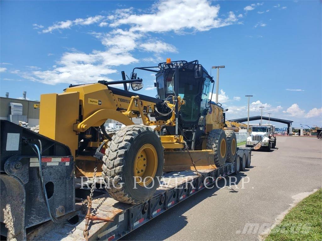 CAT 120 AWD CS Motoniveladoras