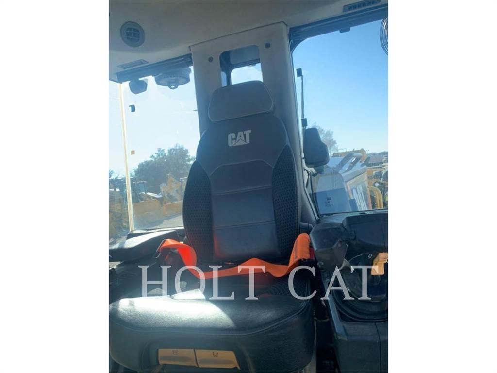 CAT 120AWD JOY Motoniveladoras