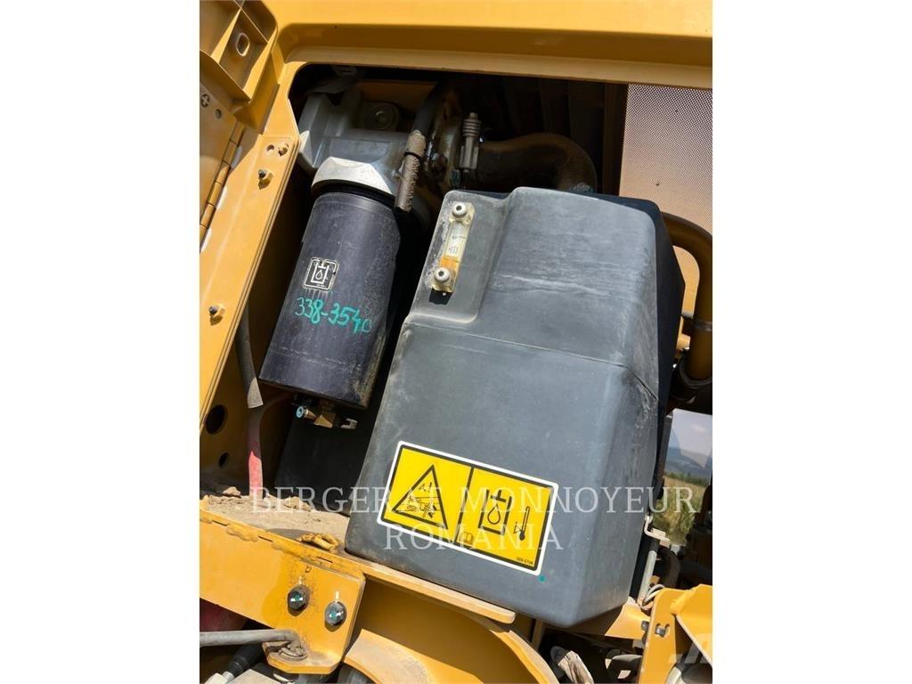 CAT 120M2 Motoniveladoras