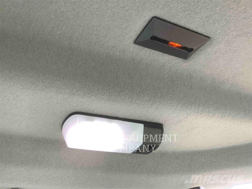 CAT 120M2AW Motoniveladoras