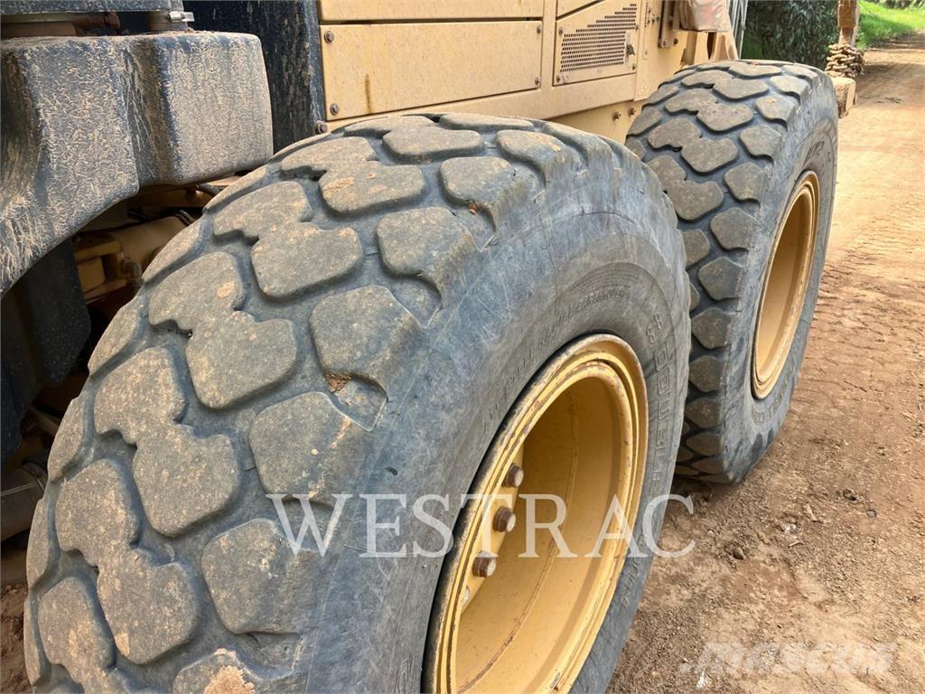CAT 12M Motoniveladoras