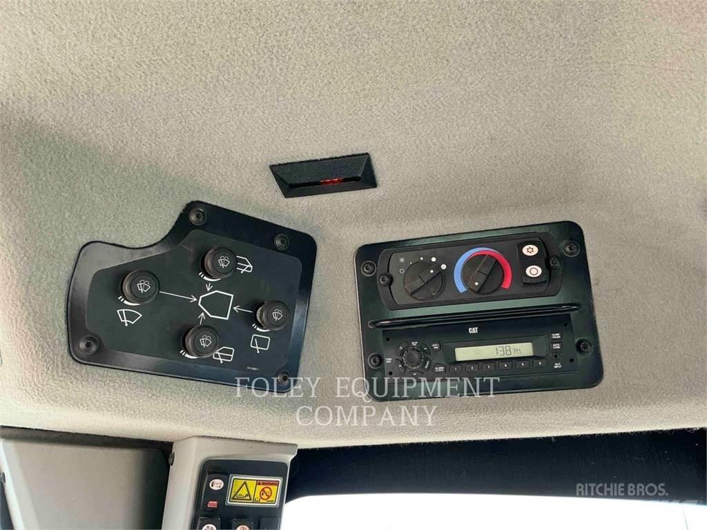 CAT 12M2 Motoniveladoras