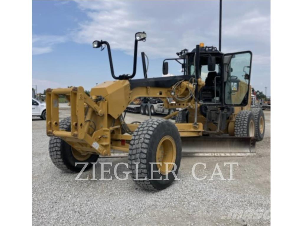 CAT 12M2 Motoniveladoras