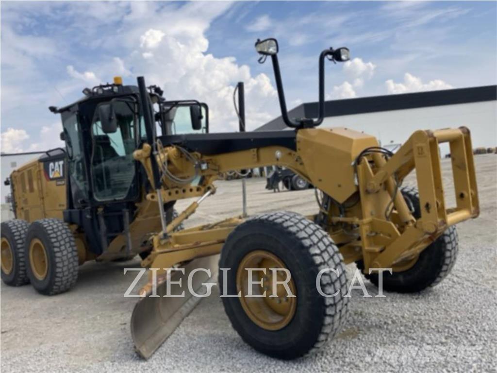 CAT 12M2 Motoniveladoras