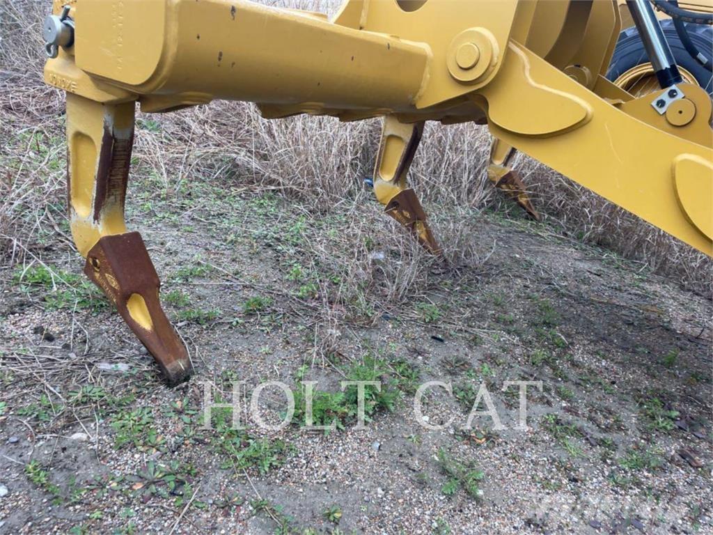 CAT 140 Motoniveladoras