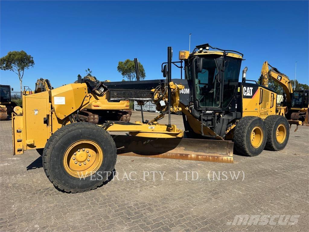 CAT 140M Motoniveladoras
