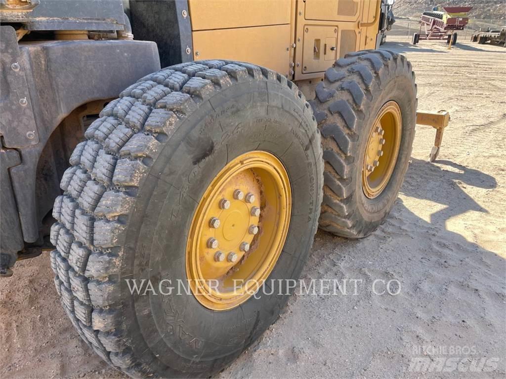 CAT 140M3 Motoniveladoras