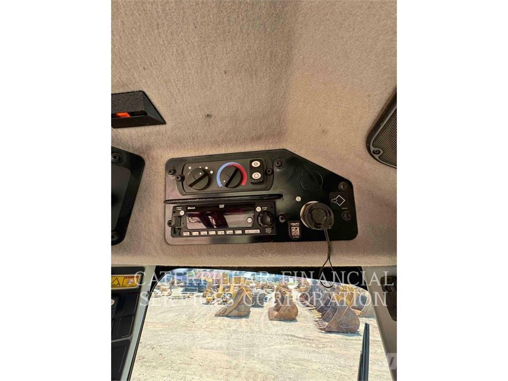 CAT 150-15 Motoniveladoras