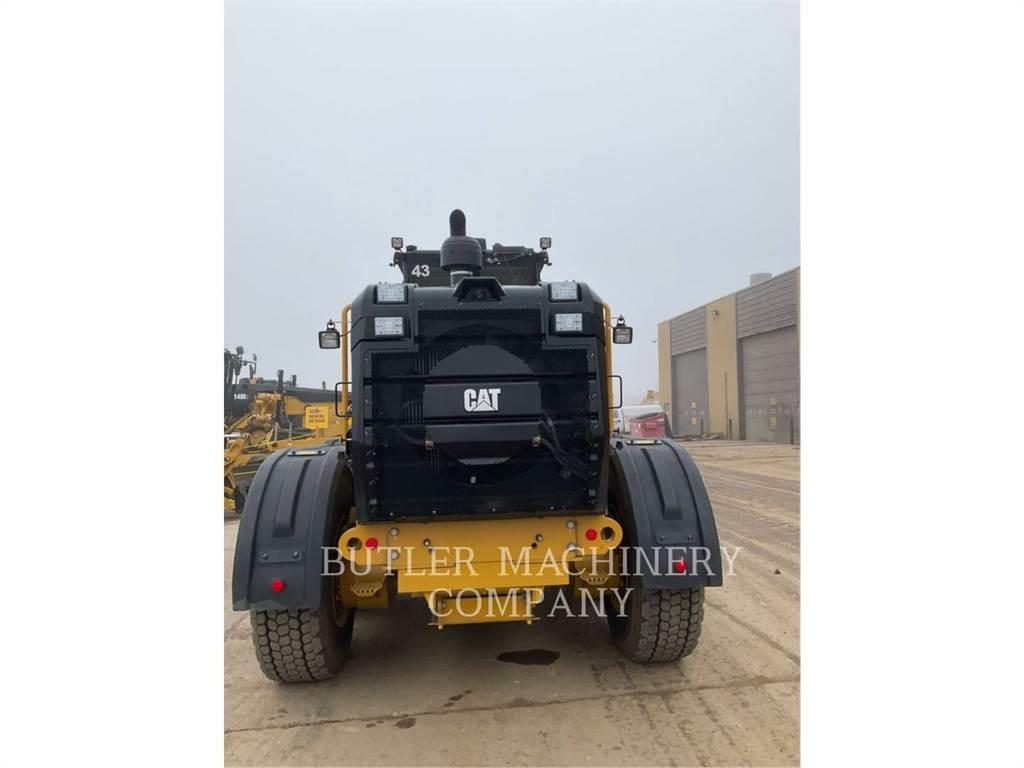 CAT 150-15AWD Motoniveladoras