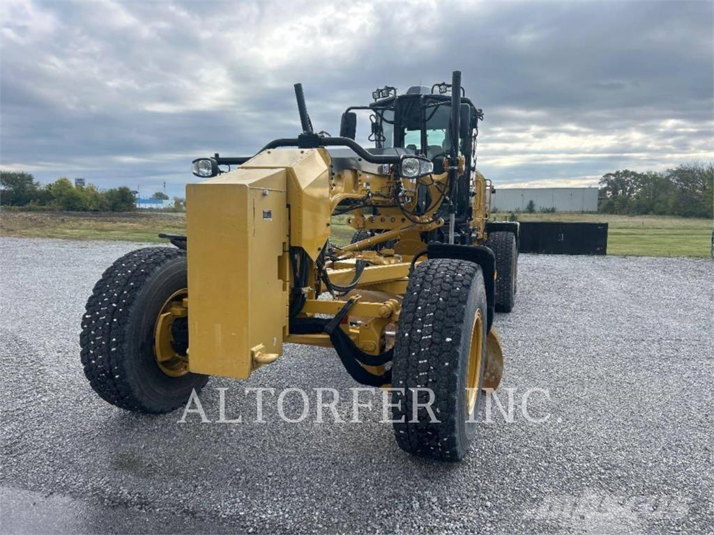 CAT 150-15AWD Motoniveladoras