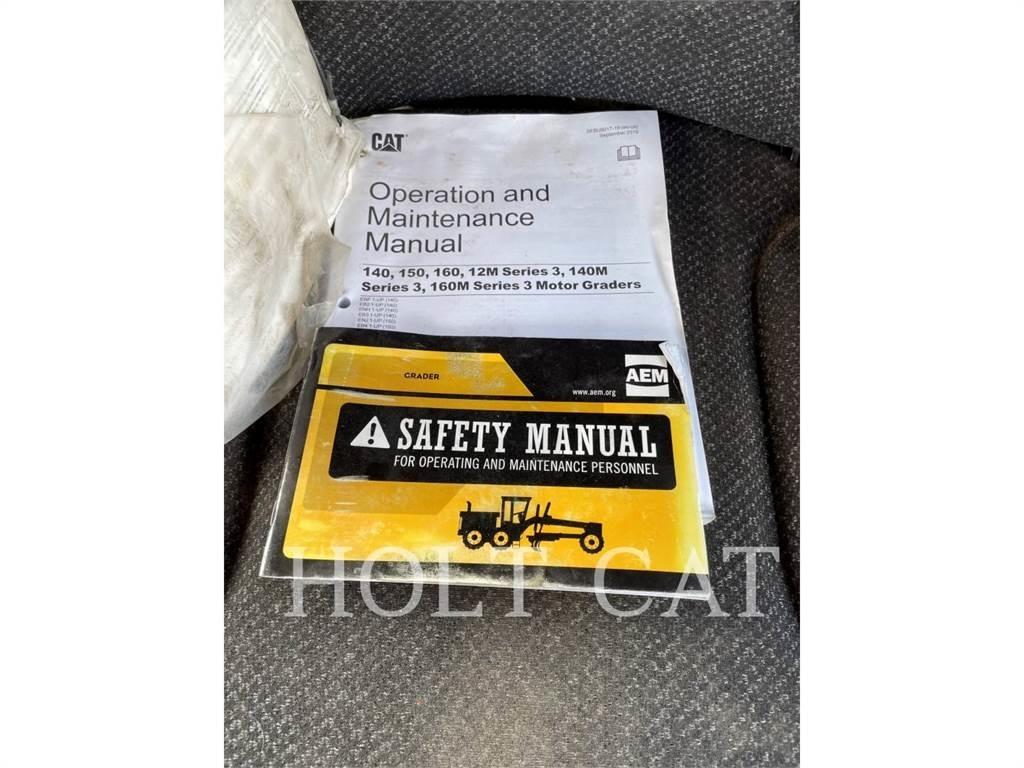 CAT 150-15AWD Motoniveladoras