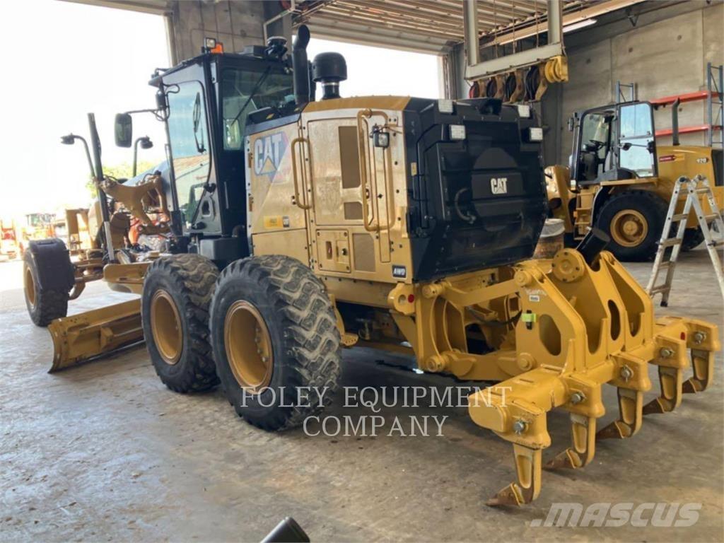 CAT 150-15AWI Motoniveladoras