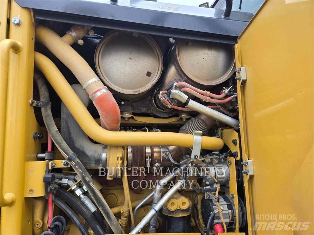 CAT 150 AWD Motoniveladoras